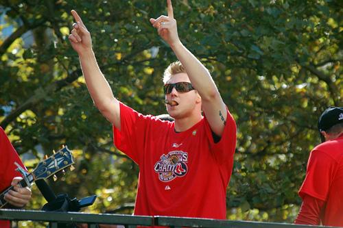 Jonathan Papelbon will look to help bring the Philadelphia Phillies their first World Series Trophy since 2008.