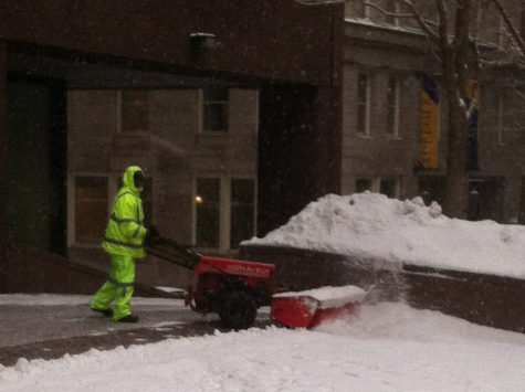 With near constant snow, how does Suffolk decide to cancel class?