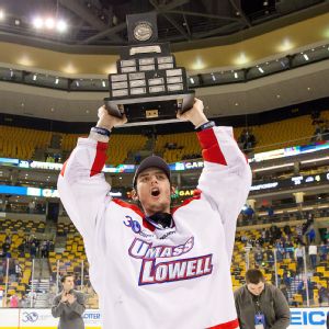 Connor Hellebuyck with the Lamoriello Trophy.
(Photo courtesy of Wikimedia Commons)