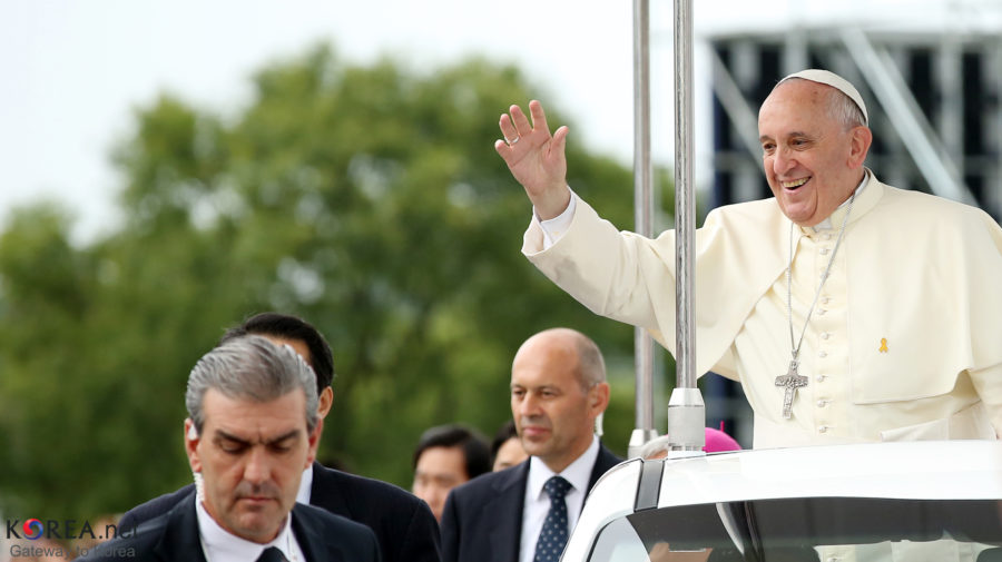 Mexican government blasts pope for mexicanization comment