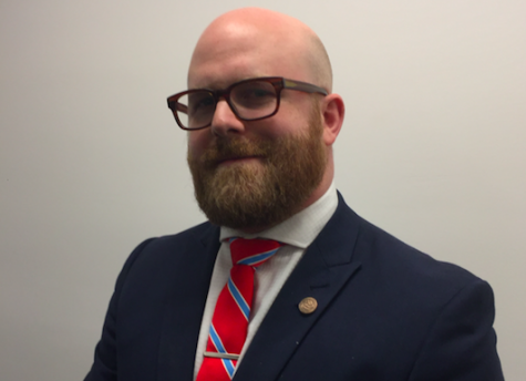 Coast Guard vet looks to get feet wet in politics