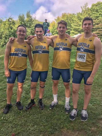 Rams run the extra mile: Men’s ice hockey competes to help cross-country team