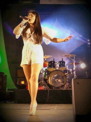 Brianna Vieira expresses Portuguese culture through music