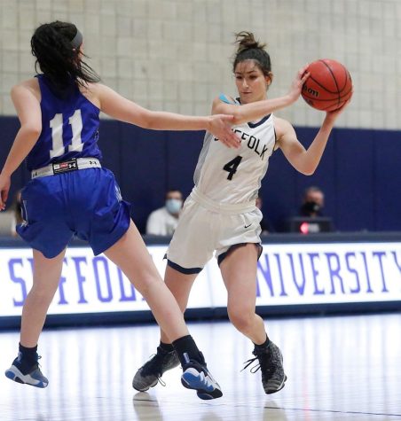 DeAngelis in a November 2021 matchup versus Colby-Sawyer