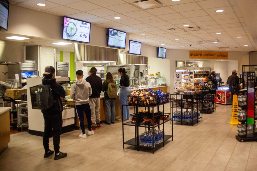 Students order food at Samia's Smith Dining Hall