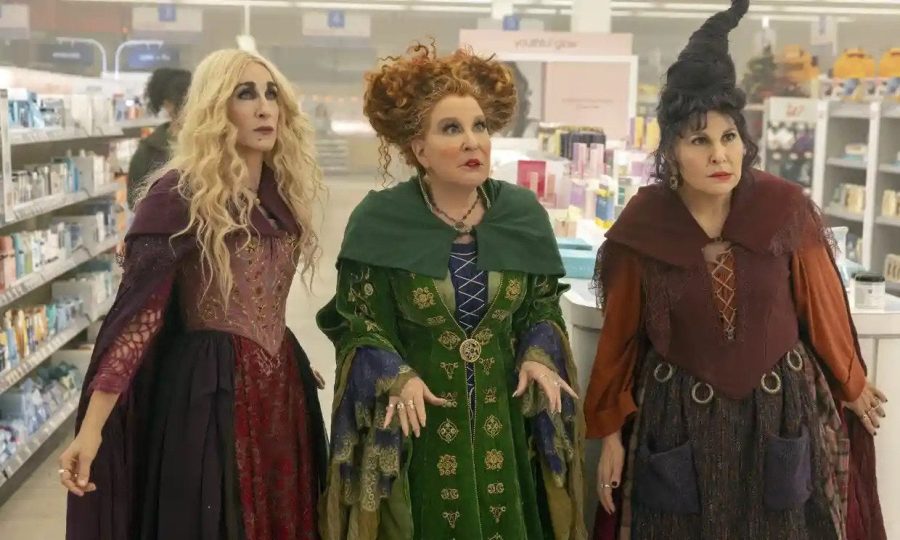 Sarah, Winnie and Mary combat a modern-day pharmacy after rising from the dead in Hocus Pocus 2.
